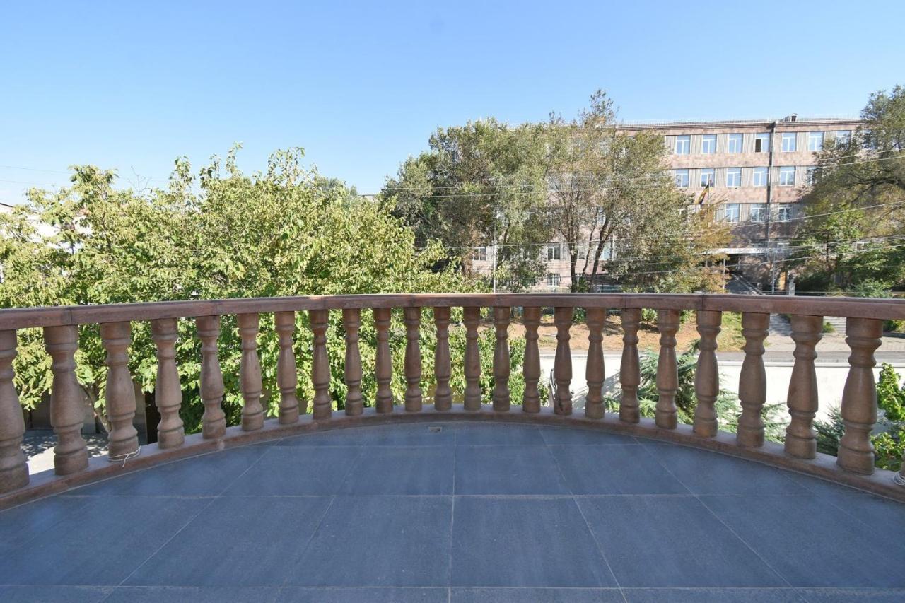 Villa In Nork Yerevan Bagian luar foto