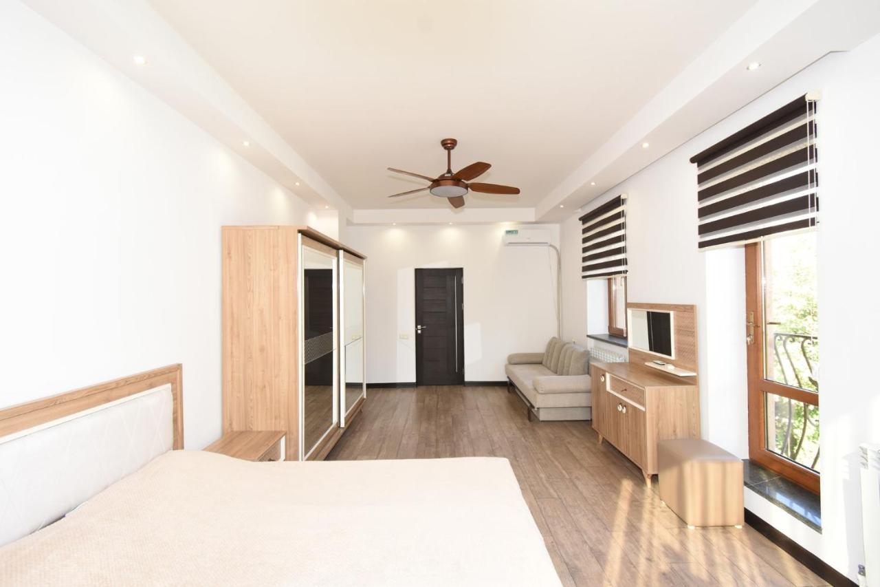 Villa In Nork Yerevan Bagian luar foto