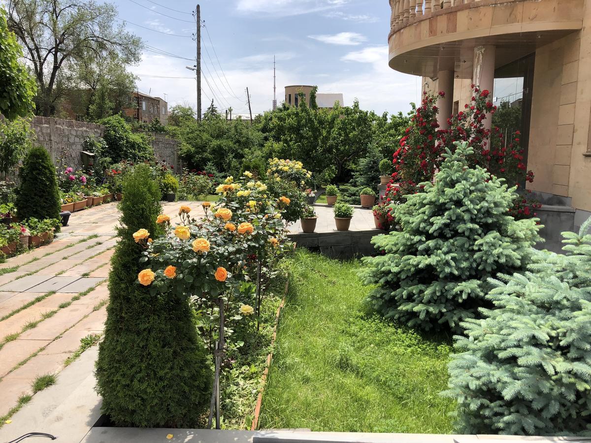 Villa In Nork Yerevan Bagian luar foto