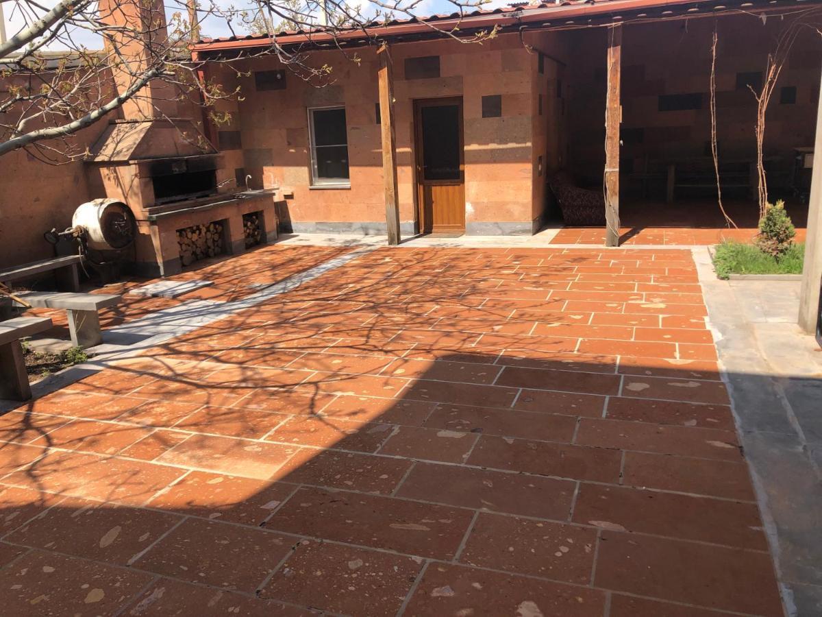 Villa In Nork Yerevan Bagian luar foto